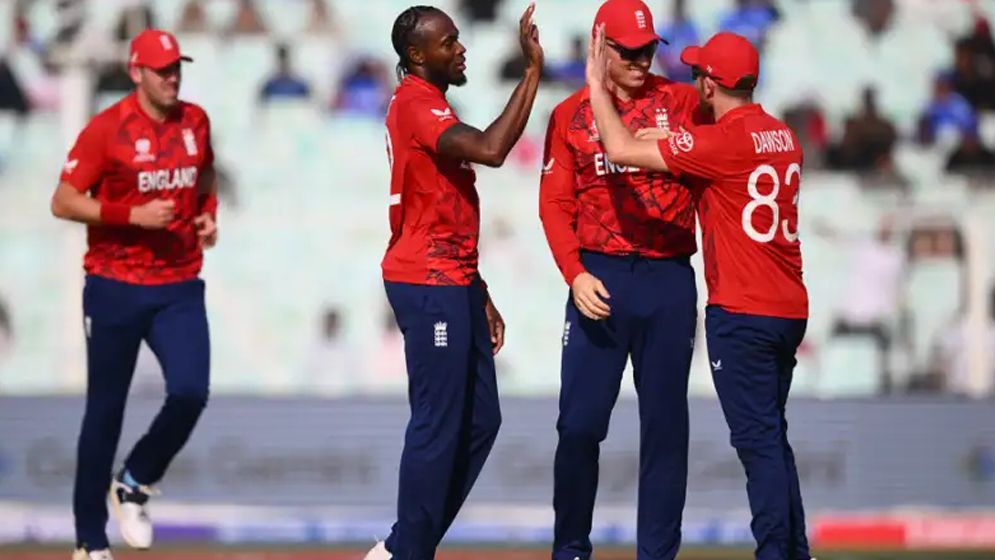 স্কটল্যান্ডকে হারিয়ে ঘুরে দাঁড়ালো ইংল্যান্ড