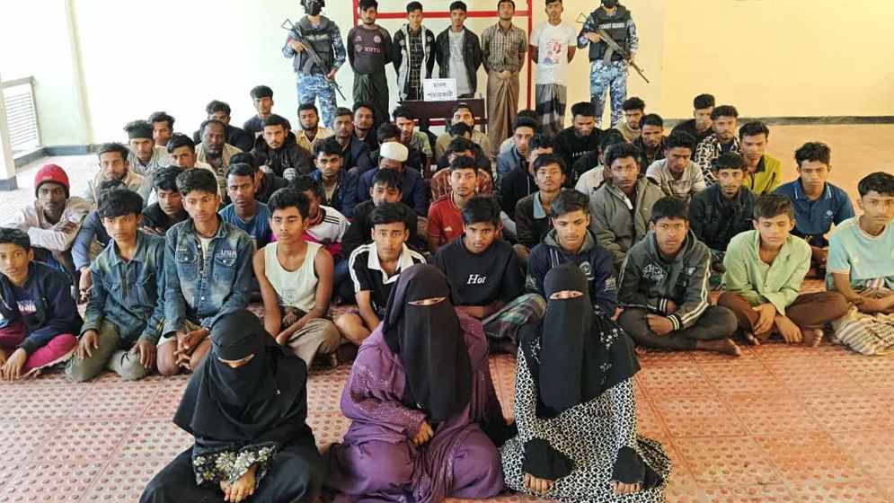 পাচারকালে ৫৫ জনকে উদ্ধার করলো কোস্টগার্ড