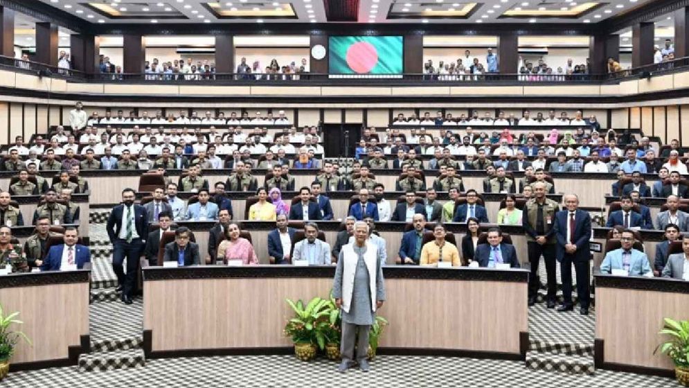 অন্তর্বর্তী সরকার ভেঙে দিয়ে গেজেট প্রকাশ 