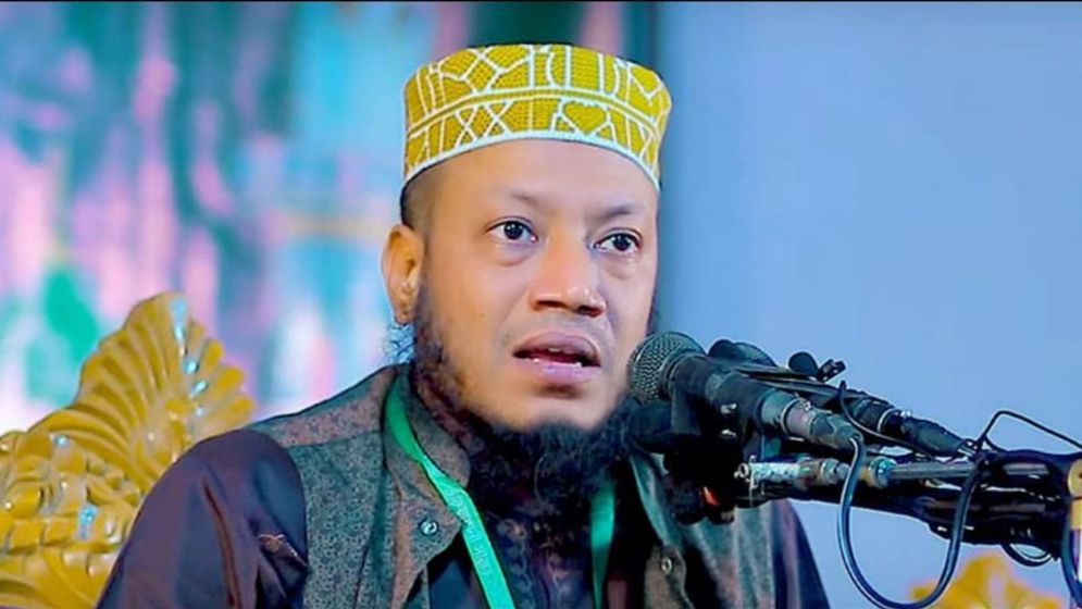 শুধু রমজান এসেছে বলেই মাথায় টুপি তুলবেন না: আমির হামজা 