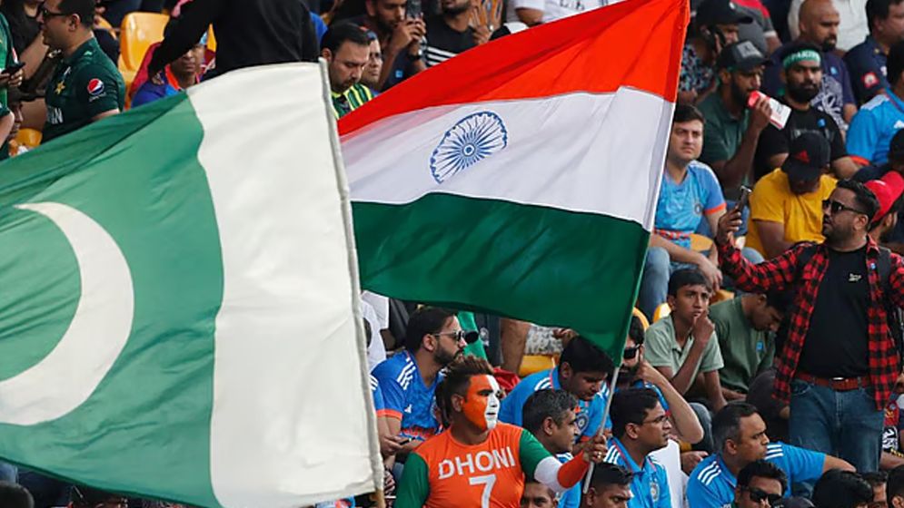 ভারত–পাকিস্তান ম্যাচ: জায়গা নেই হোটেলে, চার গুণ টিকিটের দাম 