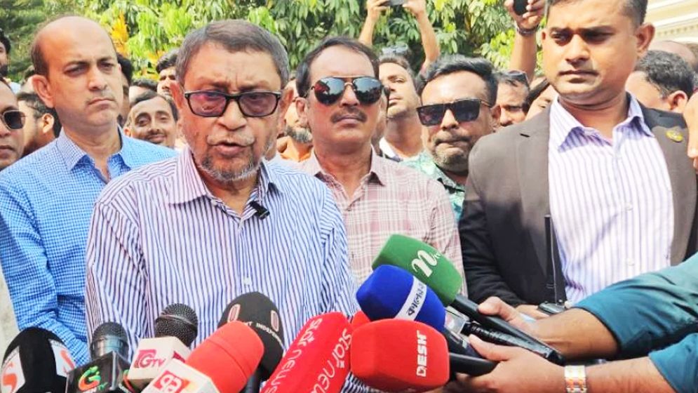 ‘এবার ডাক্তারই রোগীদের পেছনে ঘুরবে’