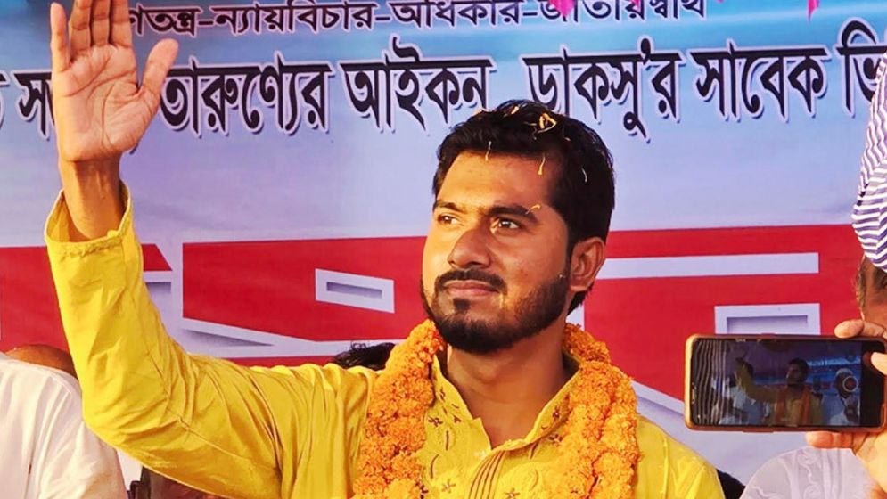 ফ্রি লঞ্চ সার্ভিসের ব্যবস্থা করেছেন নুর