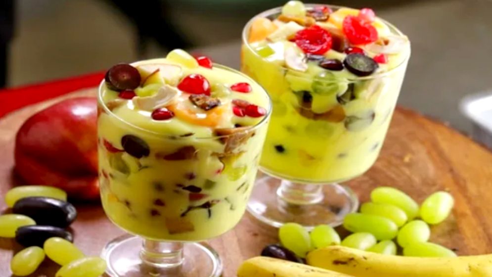 ইফতারে সুস্বাদু ফ্রুট কাস্টার্ড
