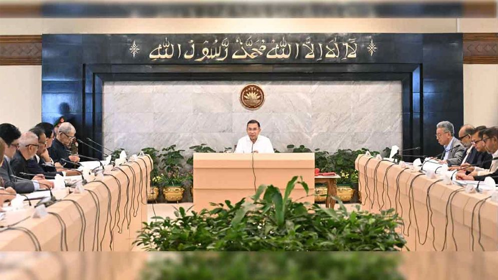 মন্ত্রী প্রতিমন্ত্রীদের সঙ্গে প্রধানমন্ত্রীর বৈঠক