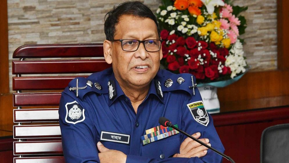 নির্বাচনের পরপরই দেশ ছাড়তে পারেন আইজিপি