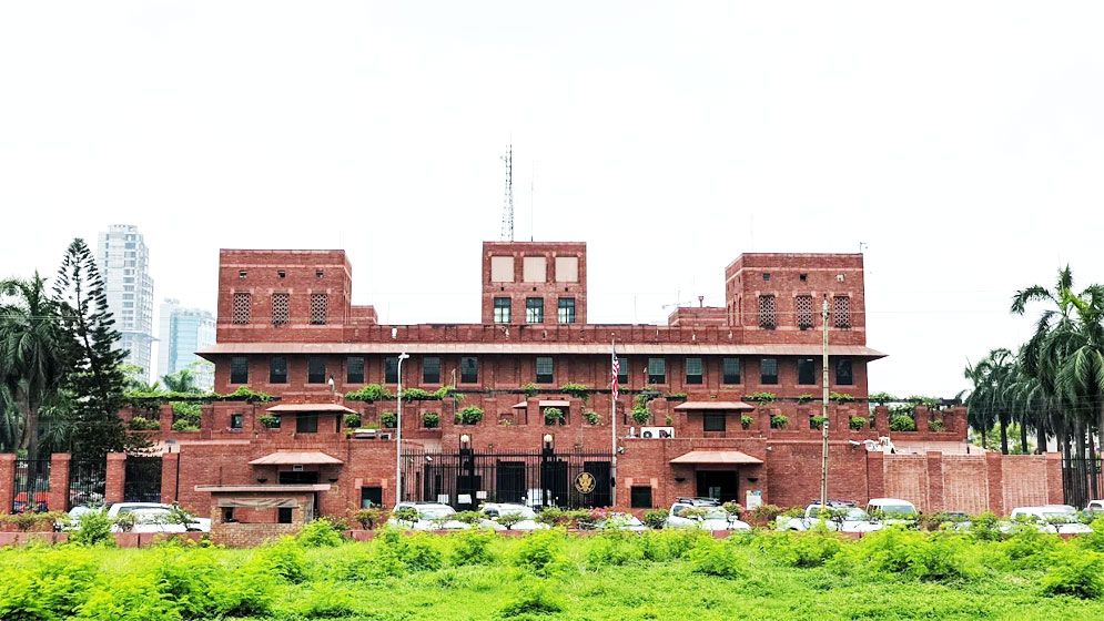 ভ্রমণ ভিসায় যুক্তরাষ্ট্রে গিয়ে শিক্ষাক্রমে ভর্তি নিষিদ্ধ