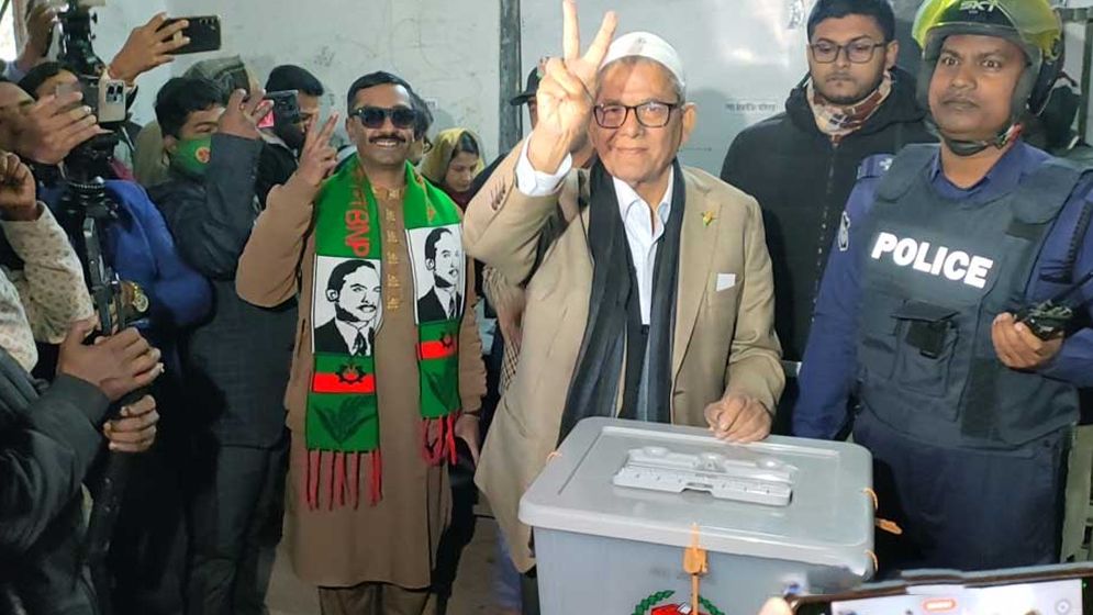 নতুন যাত্রা শুরু হলো গণতন্ত্রের: মির্জা ফখরুল  