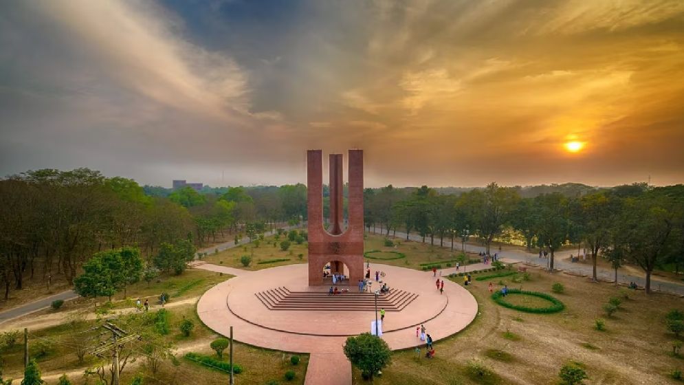 বাসায় আটকে বিশ্ববিদ্যালয় ছাত্রীকে নির্যাতন