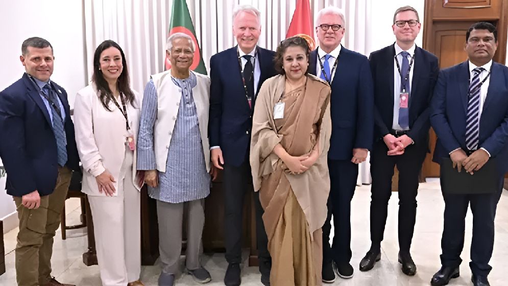 প্রধান উপদেষ্টা-আইআরআই দলের সাক্ষাৎ