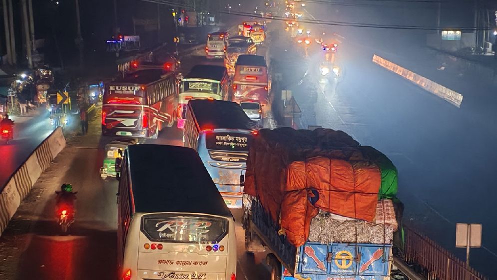 নির্বাচনকে ঘিরে মহাসড়কে তীব্র যানজট