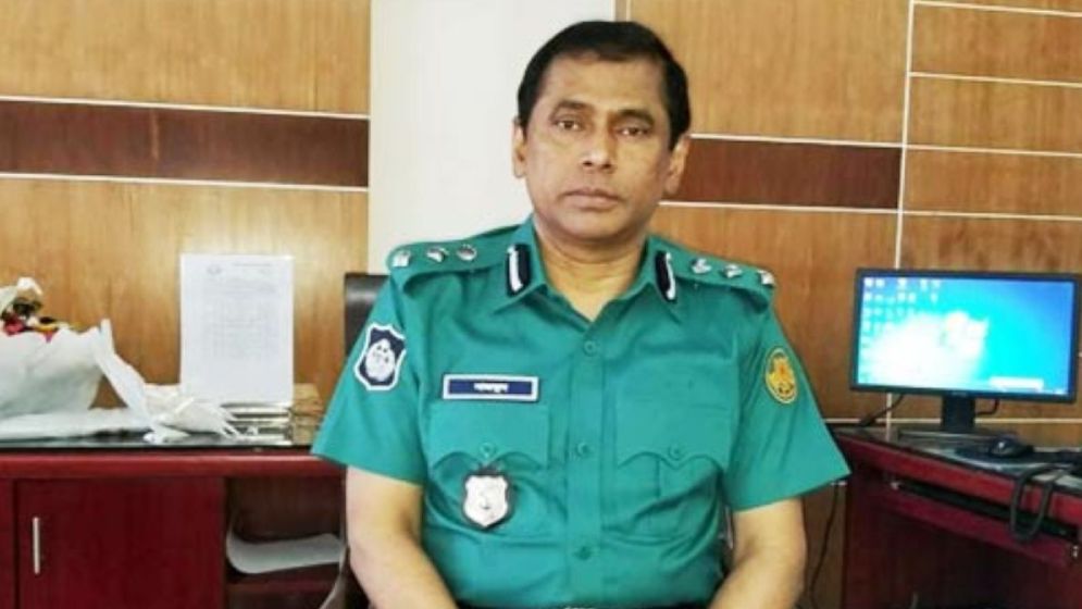 সাবেক ডিআইজি নাজমুলের বিদেশযাত্রায় নিষেধাজ্ঞা