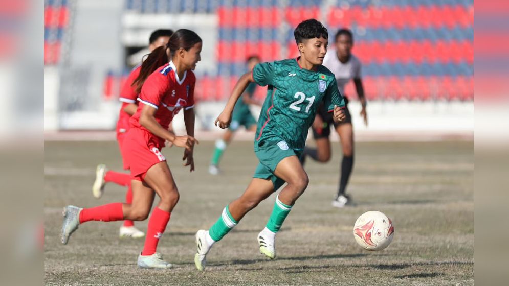 ফাইনালে পিছিয়ে বাংলাদেশ