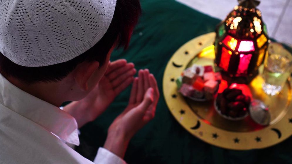 রোজা যেভাবে ইসলাম ধর্মের পাঁচ ফরজের একটি হয়ে উঠল