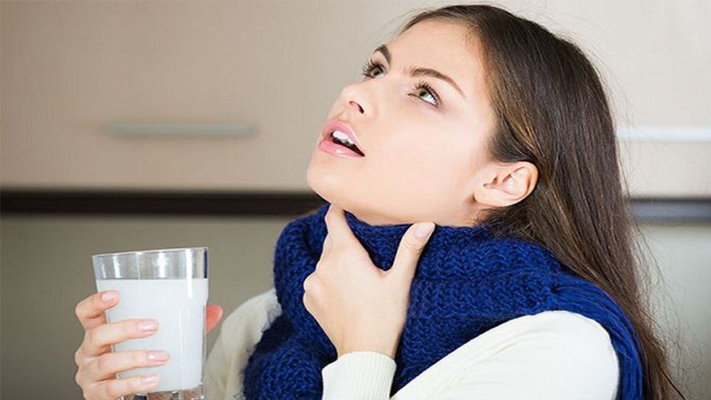 ঋতু পরিবর্তনে গলা ব্যথা, যে উপায়ে মিলবে স্বস্তি