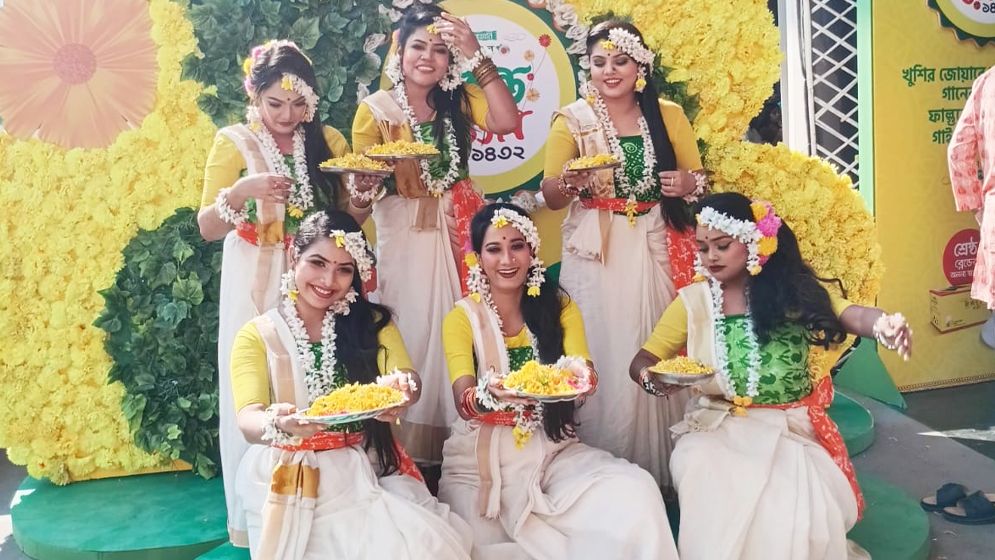 শিমুল–পলাশের রঙে বসন্তের রঙিন আয়োজন, নতুন ভেন্যুতে প্রাণের উচ্ছ্বাস