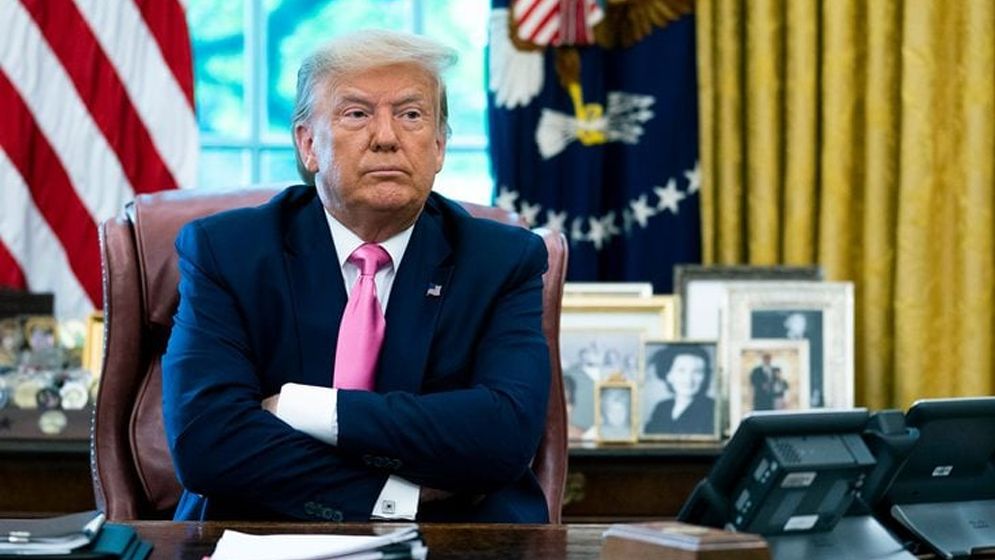 ক্ষমতার চূড়ায় থেকেও যেসব কাজ করতে পারেন না মার্কিন প্রেসিডেন্ট