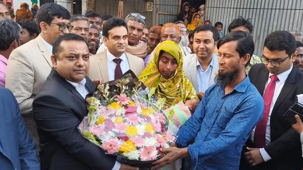 ভোট কেন্দ্রেই কন্যাসন্তানের জন্ম, নাম রাখা হলো ‘খালেদা’