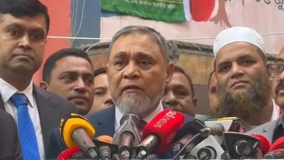 ভোটকেন্দ্রে আগে কুকুর দেখা যেত, এখন মানুষ : সিইসি