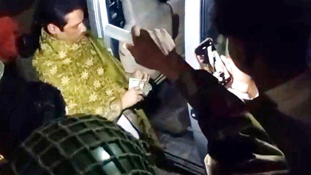 চন্দনাইশে সাড়ে ১০ লাখ টাকাসহ ৩ জন আটক