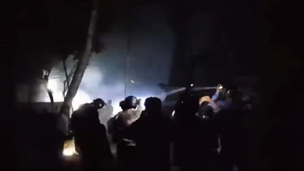 মাদারীপুরে সংঘর্ষ, শতাধিক হাতবোমা বিস্ফোরণ