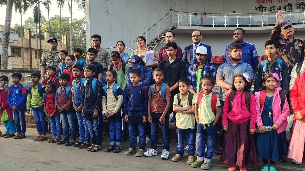 পাচার হওয়া ২৮ শিশু-কিশোরকে ফেরত দিল ভারত