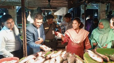 ঝিকরগাছায় রমজান উপলক্ষে ইউএনওর বাজার মনিটরিং
