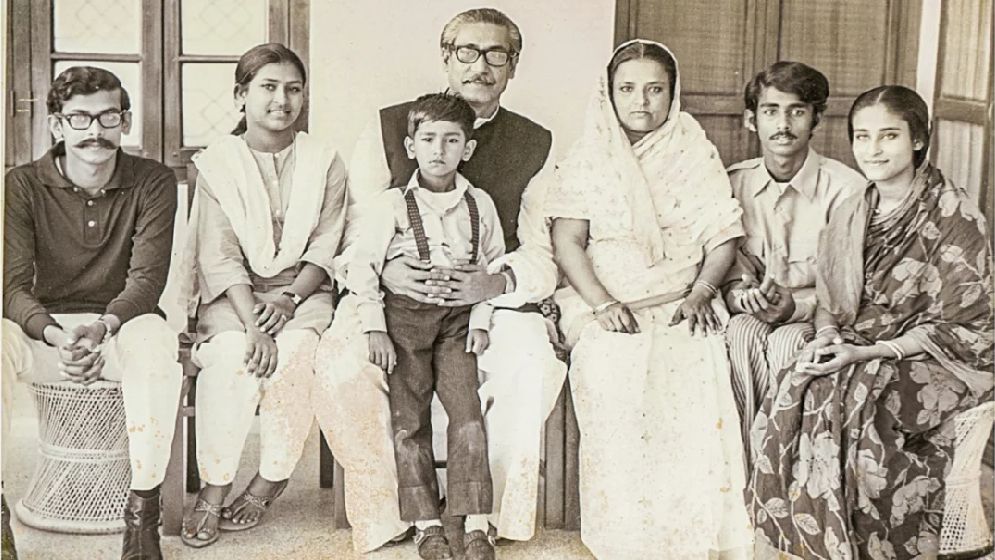 সরকারি তালিকা থেকে বাদ দেওয়া হয়েছে শেখ পরিবারের দিবসগুলো