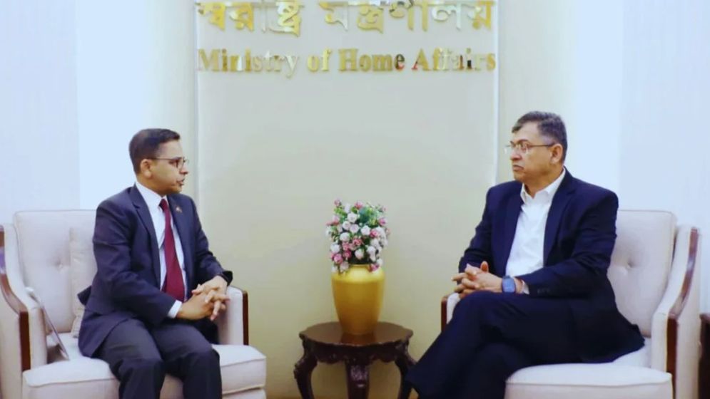 স্বরাষ্ট্রমন্ত্রীর সঙ্গে ভারতীয় হাইকমিশনারের বৈঠক 