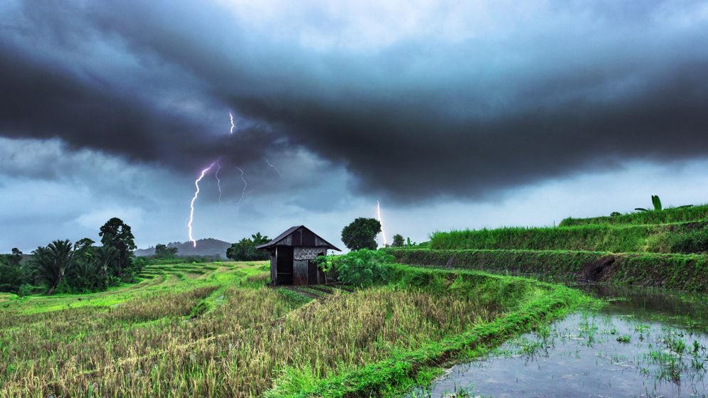 বজ্রপাতে দুই কৃষকের মৃত্যু