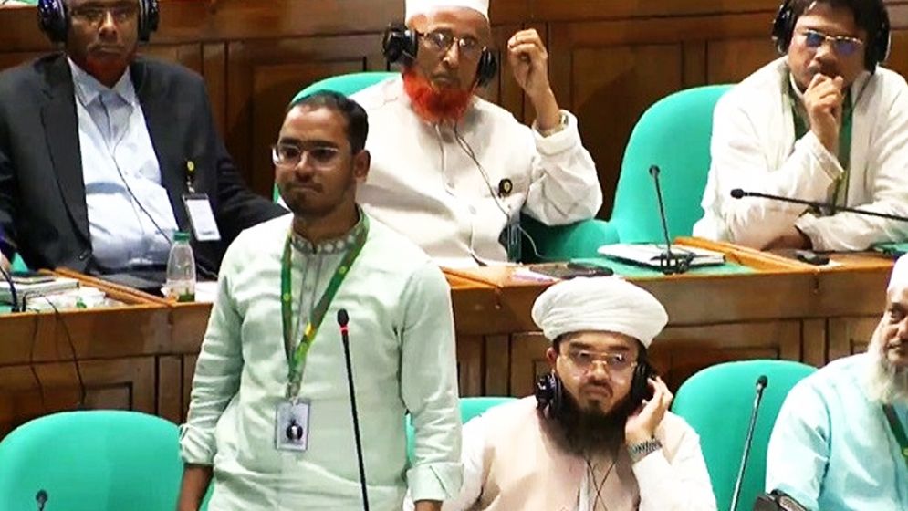 ‘জেন-জিরা বাহাত্তরের সংবিধান আর চায় না’