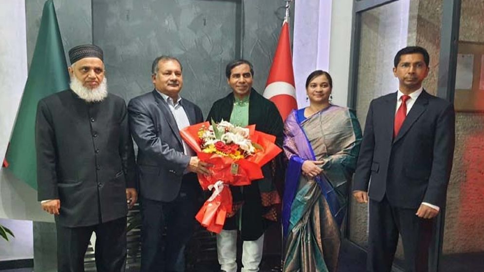 বিচ্যুত হলেই বিগত পতিত সরকারের পরিণতি তৈরি হবে