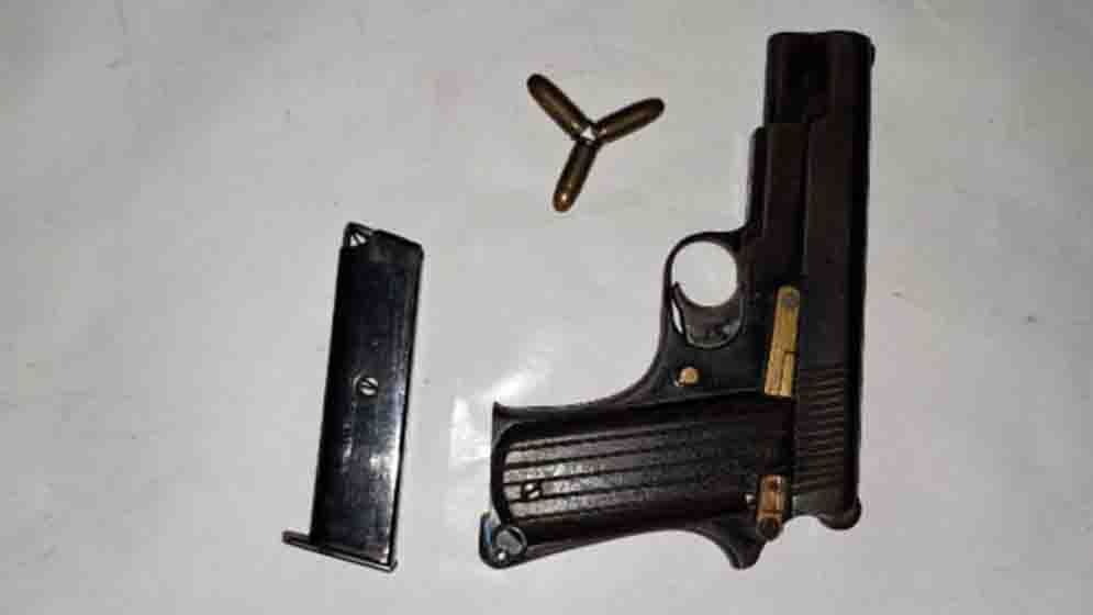 সন্ত্রাসী বড় সাজ্জাদের সহযোগীর পিস্তল উদ্ধার