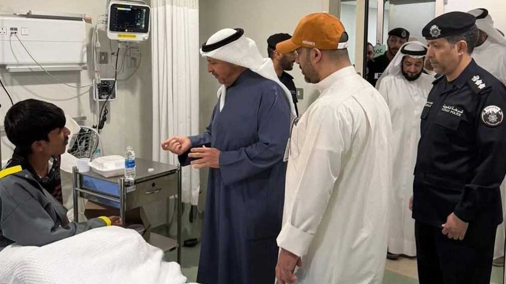 কুয়েতে আহতদের পাশে প্রধানমন্ত্রী