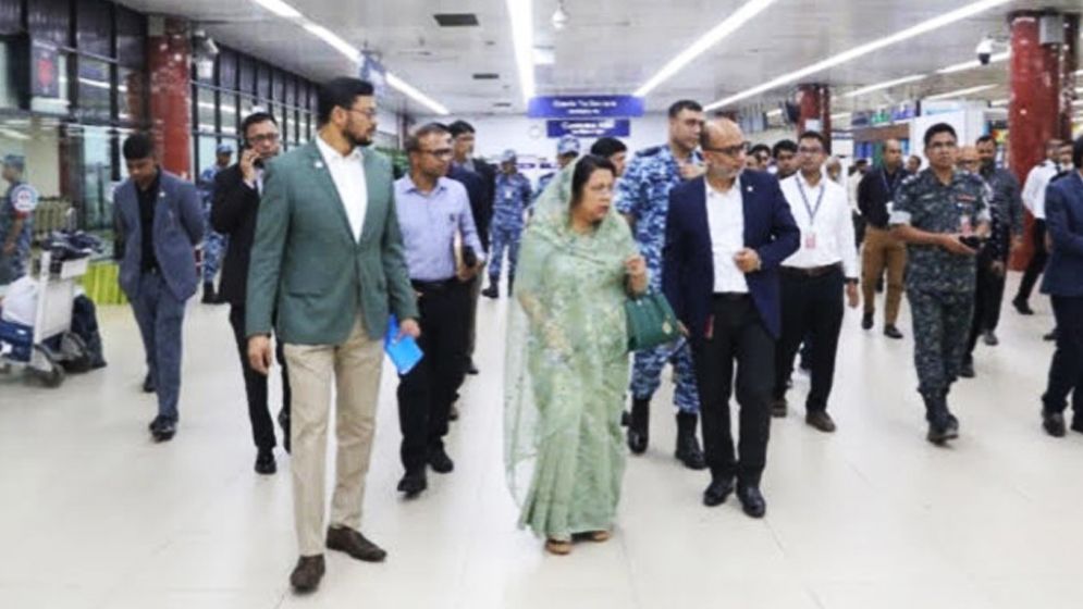 বিমানবন্দরে যাত্রী-হয়রানি বন্ধে আন্তরিকতার সঙ্গে দায়িত্ব পালনের আহ্বান