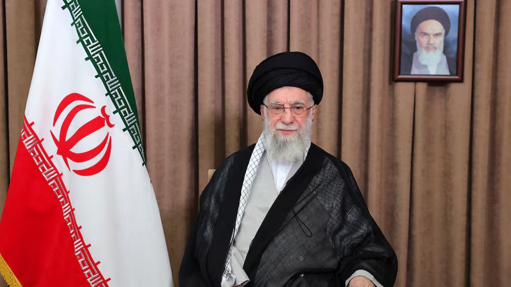 পশ্চিমবিরোধী কঠোর শাসনের মূর্ত প্রতীক ছিলেন খামেনি