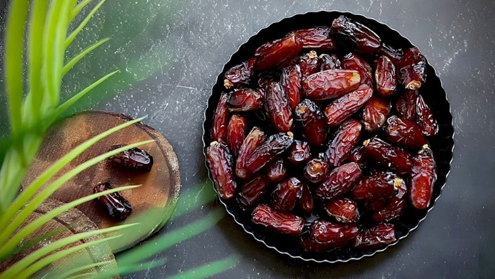 ইফতারে কেন খেজুর খাবেন?