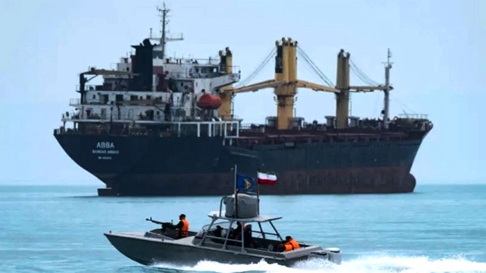 উত্তেজনার পর এবার হরমুজ প্রণালি খুলে দিচ্ছে ইরান