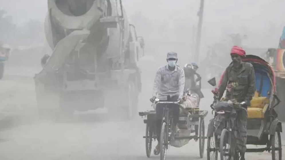 ‘খুব অস্বাস্থ্যকর’ বায়ু নিয়ে আজ সবচেয়ে দূষিত নগরী ঢাকা  