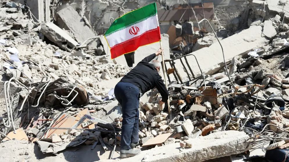 ষষ্ঠ দিনে এসে পাল্টাপাল্টি হামলার যে সমীকরণ দাঁড়ালো