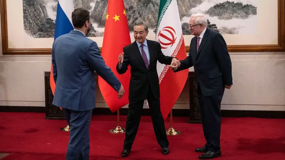 যুদ্ধে কেন দূরত্ব বজায় রাখছে ইরানের মিত্ররা?