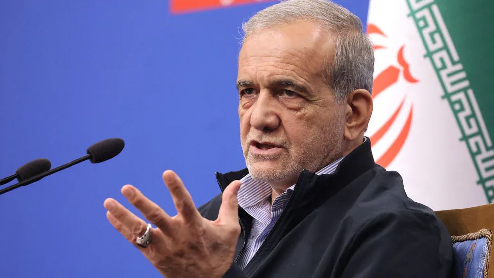 শত্রুকে এক ইঞ্চি জমিও ছাড় দেবে না ইরান: পেজেশকিয়ান