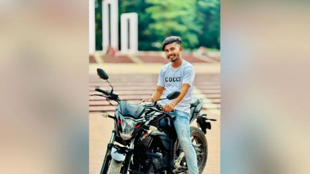 কেন্দ্রীয় শহীদ মিনারে কনটেন্ট ক্রিয়েটরকে হত্যা, আটক ১