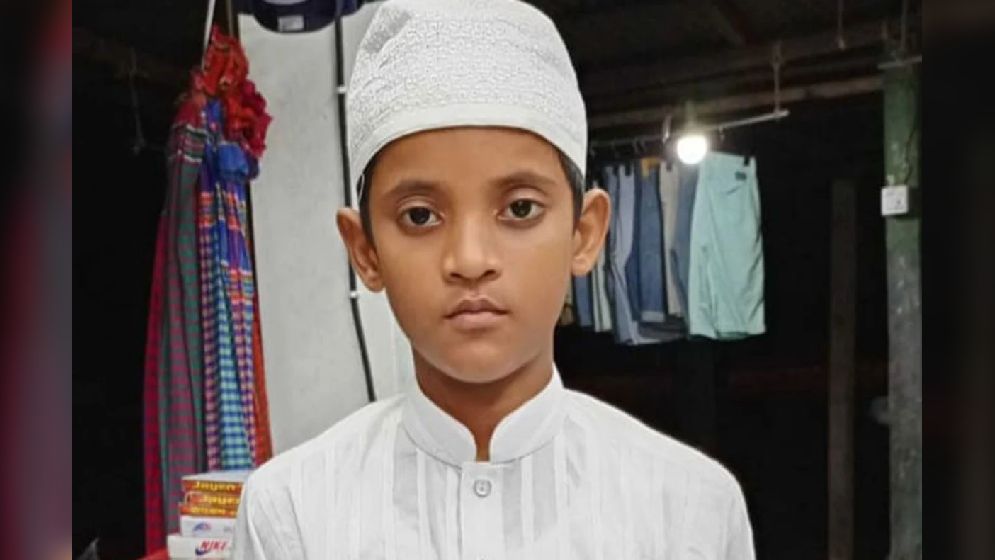 গাঁজা টানতে দেখে ফেলায় হত্যা