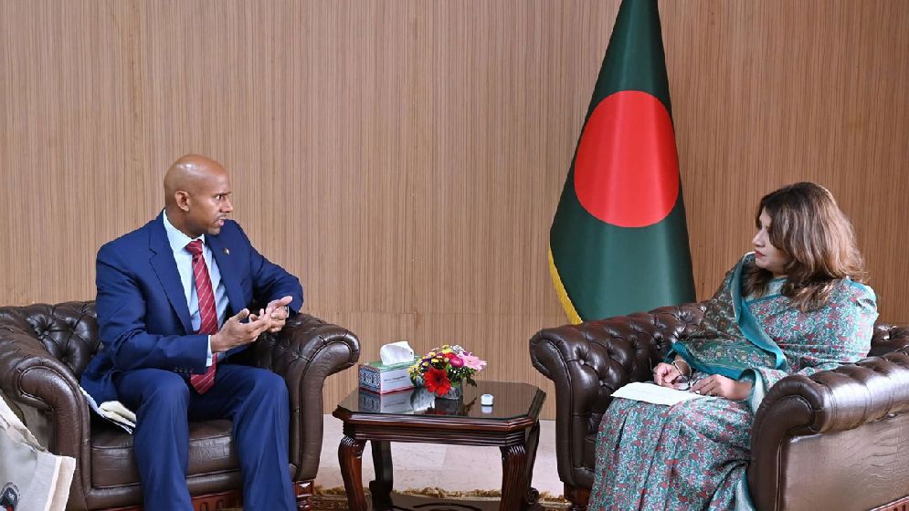 কানাডার হাইকমিশনার-পররাষ্ট্র প্রতিমন্ত্রীর সাক্ষাৎ 