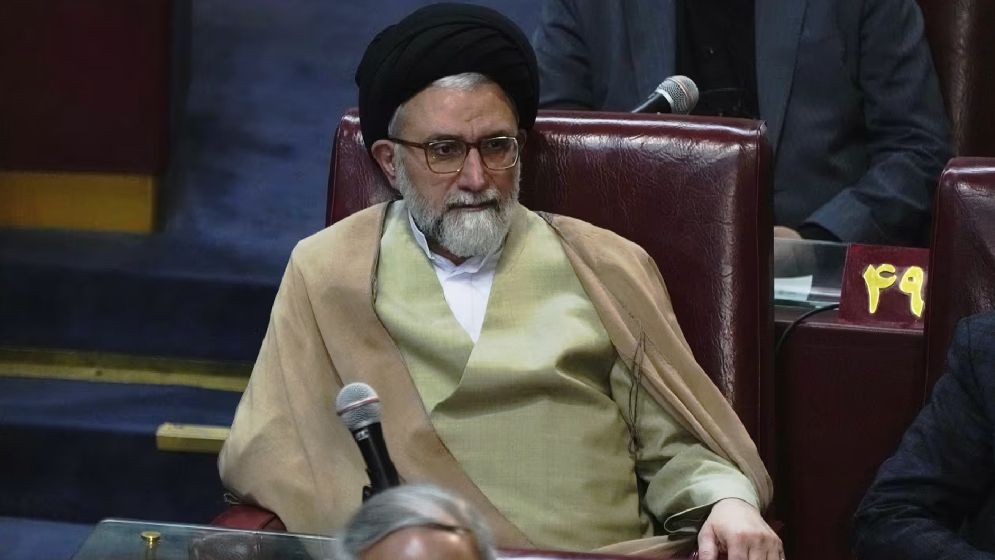 তেহরানে গোয়েন্দা বিষয়ক মন্ত্রীকে লক্ষ্য করে হামলা