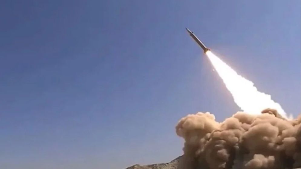 আবুধাবিতে ক্ষেপণাস্ত্রের ধ্বংসাবশেষ পড়ে নিহত ২