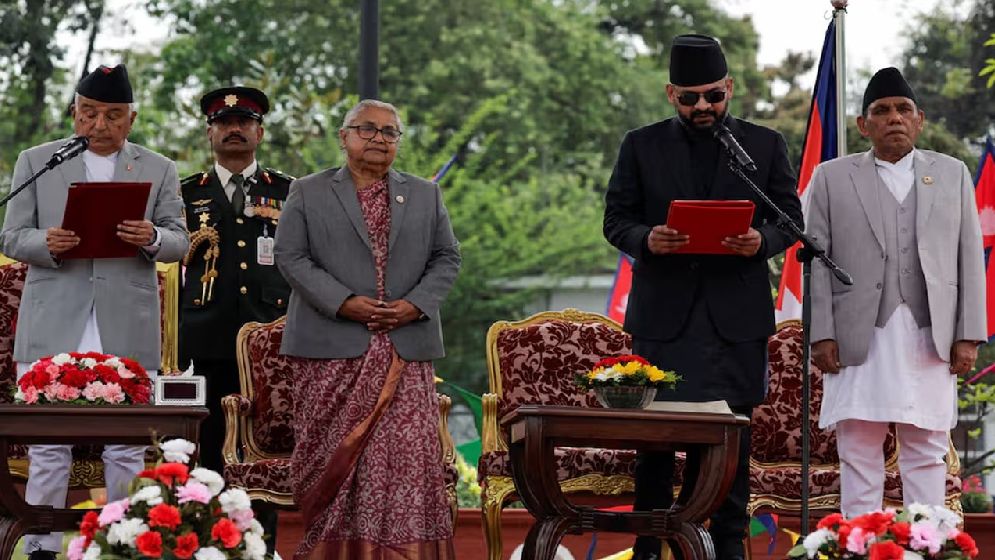 নেপালের সর্বকনিষ্ঠ প্রধানমন্ত্রীর শপথ