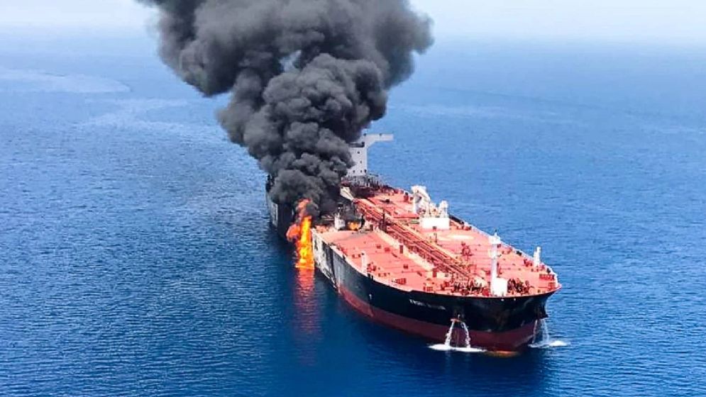 হরমুজ প্রণালীতে তেলবাহী ট্যাংকারে হামলা ইরানের