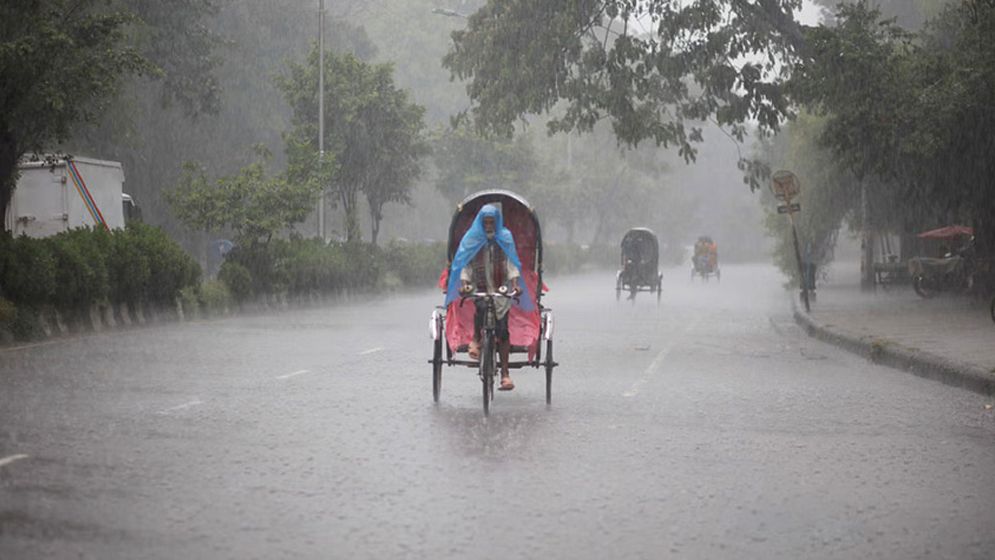 দুপুরের মধ্যে ঢাকায় বজ্রবৃষ্টির আভাস